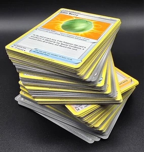 Pokemon TCG Trainer Lot - 200 Non-Holo + 20 Reverse Holo - Picture 1 of 3