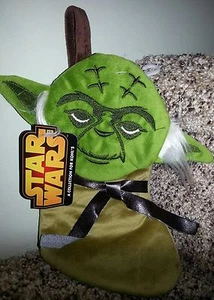 MEDIAS DE NAVIDAD STAR WARS DISNEY YODA NUEVAS CON ETIQUETAS VERDE MARRÓN  - Imagen 1 de 2