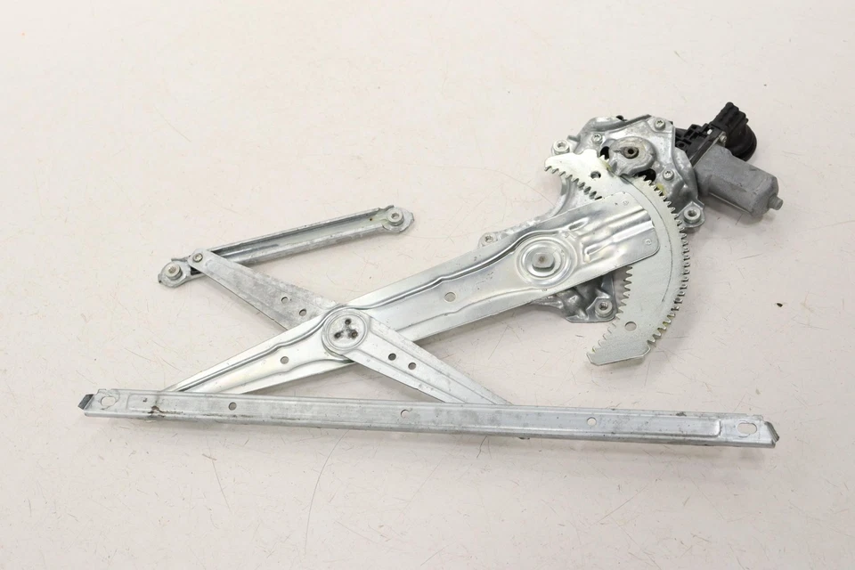 TOYOTA HIGHLANDER 2014-2019 PUERTA TRASERA IZQUIERDA REGULADOR VENTANA CON MOTOR OEM Foto 1 de 4