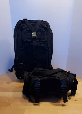 Mochila estilo táctico y bolsa Molle pequeña para actividades al aire libre Foto 1 de 4