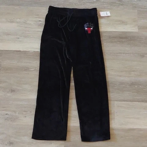 NWT NBA Chicago Bulls Women's Black Velvet Sweatpants Size M Cover