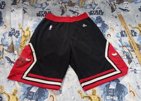 Chicago Bulls Adidas Mens Small Icon Basketball Black Home Road Shorts Cover