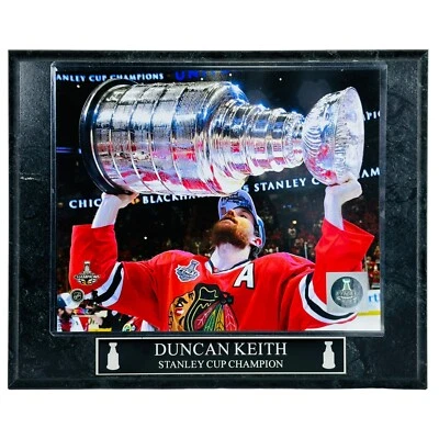Черная табличка Duncan Keith Chicago Blackhawks 2015 Кубок Стэнли НХЛ 10 1/2 дюйма x 13 дюймов - Изображение 1 из 4