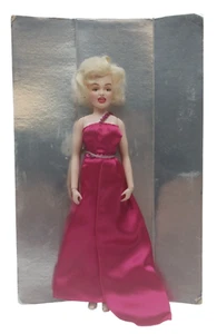 20th Century Fox: How to Marry a Millionaire 12" Marilyn Monroe Doll 1982 NWOB - Picture 1 of 8