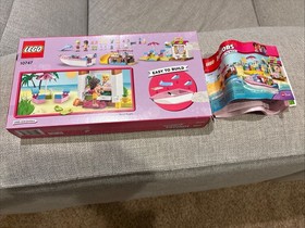 LEGO Juniors: Andrea and Stephanie's Beach Holiday (10747) w/ instructions