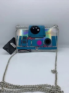 Cartera pequeña de plástico Star Wars Bioworld R2-D2 con correa de metal - Imagen 1 de 11