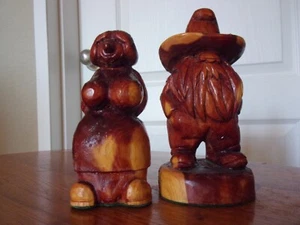 Hand Carved Wooden Hillbilly and Wife Figures - Bild 1 von 9