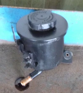 Nissan Pathfinder R50 2/99-7/05 V6 Power Steering Reservoir - Picture 1 of 3