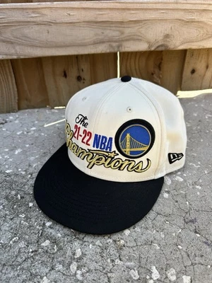 Golden State Warriors The 21-22 NBA Champions New Era Snapback Hat Foto 1 de 4