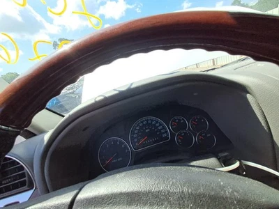 Medidor de velocímetro usado se adapta a: Gmc Envoy 2007 grupo de EE. UU. con disp de información del conductor Foto 1 de 4