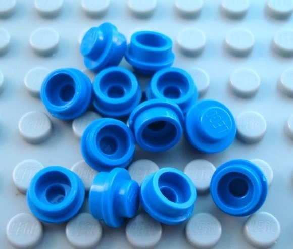 LEGO Lot of 12 Blue 1x1 Round Plates - Image 1 of 1