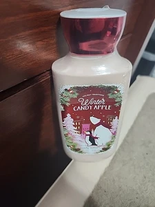 Bath & Body Works - Loción corporal Winter Candy Apple - Imagen 1 de 2