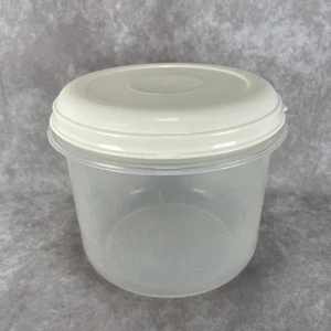 RUBBERMAID 10 CUP ROUND #9 FOOD STORAGE CONTAINER BOWL W/ LID #0024 - Picture 1 of 7