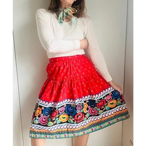 Vintage Ethno Rock mit Blumenmuster Gr. XS/S rot knielang Fun Festival - Bild 1 von 7