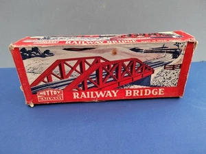 Vintage Mettoy No.5619 O Gauge Girder Bridge Tinplate Boxed working - Picture 1 of 10