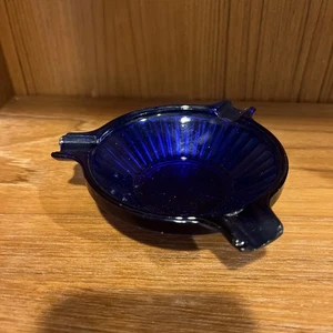 Vintage 1930's Rare Fenton Art Glass Sheffield Pattern Cobalt Blue Ashtray - Picture 1 of 5