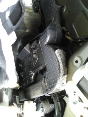 Nissan Pathfinder 2018 carcasa trasera evaporador CA Foto 1 de 4