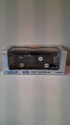 Welly Collection 1956 Ford F100 Pick Up 1:18 Dark Blue - Image 1 of 4