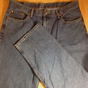 Jeans Levi's 550 RELAXED FIT 40x32 Medium Stonewashed *COME NUOVO LN* M071618 - Foto 1 di 2