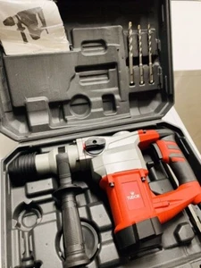 TRAPANO TASSELLATORE DEMOLITORE MARTELLO SDS PLUS 13 MM 900W TUDOR 3,5 J - Foto 1 di 7