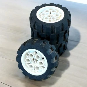 LEGO Technic (4x) Solid Balloon White Wheel w/ Black Tire 20 x 30 (4266 / 2857) - Picture 1 of 9