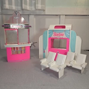 1995 Barbie Movie Theatre Magical Screen Mattel W Theater Chairs & Concession - Picture 1 of 11