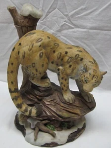 VINTAGE 1980 EZRA BROOKS "SNOW LEOPARD" LIQUOR DECANTER W/ STOPPER / EMPTY - EUC - Picture 1 of 4