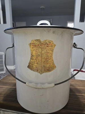 BALDE DE BANHEIRO VINTAGE GRANDE FRANCÊS BRANCO ESMALTE METAL COM TAMPA - Imagem 1 de 4