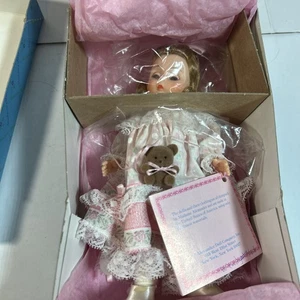 "Muñeca Madame Alexander 8"" Wendy #466 con caja, etiqueta, oso" - Imagen 1 de 4
