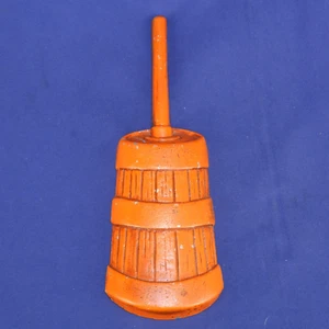Batidora de mantequilla vintage años 60 Sexton naranja hierro fundido remache decoración colgante de pared - Imagen 1 de 8