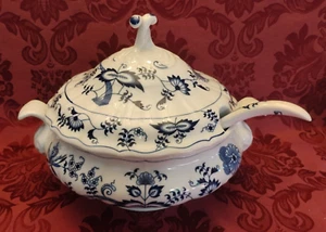 Blue Danube Ceramic Lidded Soup Tureen w/Ladle - Very Nice! - Picture 1 of 6