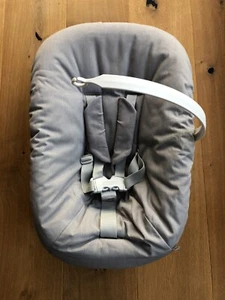 Stokke Tripp Trapp Newborn Set Neugeborenenaufsatz für Treppenstuhl - Bild 1 von 3
