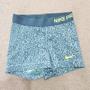girls nike pro shorts 9-10 years vgc - Picture 1 of 4