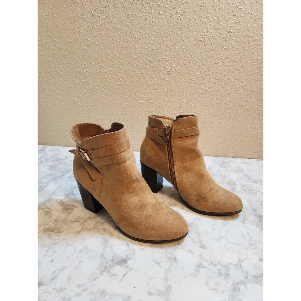 Botas al tobillo Lauren Conrad para mujer de gamuza tostada tacón grueso con cremallera correas talla 9 Foto 1 de 4