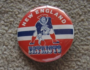 DE COLECCIÓN 1980 PATRIOTAS DE NUEVA INGLATERRA ☆RARO☆ 1 1/4" NFL FÚTBOL PIN BOTÓN TRASERO - Imagen 1 de 1