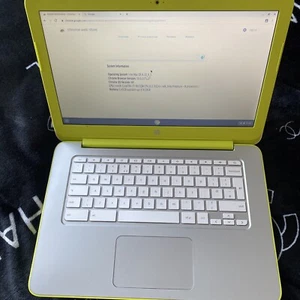HP CHROME BOOK IN EXCELLENT CONDITION KEYS (7 8 H J N M Y U) NOT WORKING - Picture 1 of 4