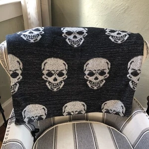 Goth Skull Blanket Halloween Black Gray Sweater Knit Throw 50x60 Mortar and Bone - Picture 1 of 6