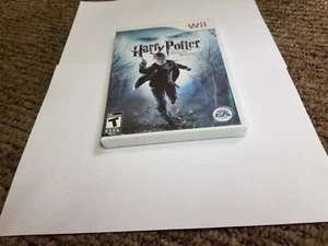 Harry Potter y las Reliquias de la Muerte: Parte 1 (Nintendo Wii, 2010) Nuevo - Imagen 1 de 2