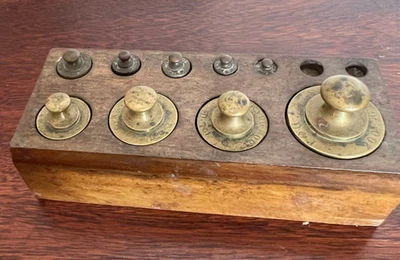 Ancienne boite de poids pour balance icomplète ( manque 1&2g) - Photo 1/4