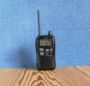 ICOM IC-4100 Transceiver - Zdjęcie 1 z 3
