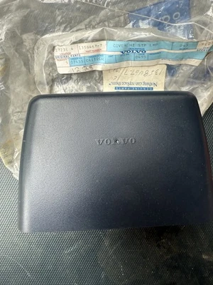 VOLVO 1985- 1998 740 760 960 V90 NOS Third  Brake Light Cover Wagon Blue 1358467 - Image 1 of 4