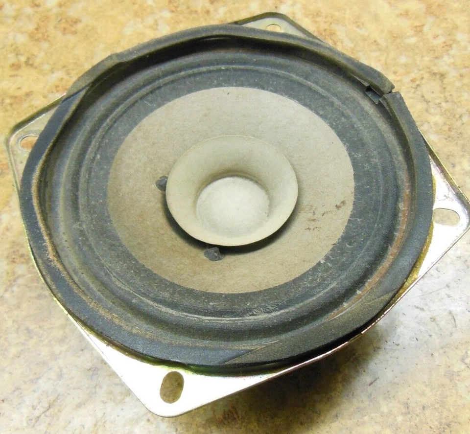 Honda Goldwing GL1800 GL 1800 2002 carenado reposabrazos altavoz 02 Foto 1 de 1