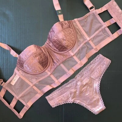 NUEVO CON ETIQUETAS Victoria's Secret Longline 32C JUEGO DE SUJETADOR Tanga Edredón MARRÓN Lámina Dorada MUY SEXY Foto 1 de 3