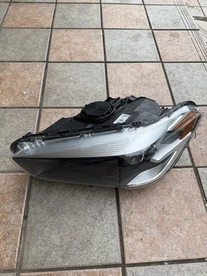Faro halógeno izquierdo BMW X1 F48 2016-2022 OEM 734653713 Foto 1 de 4