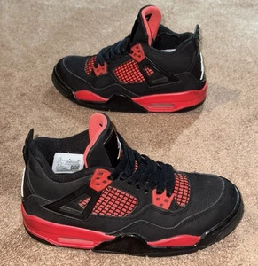 Jordan 4 Retro Red Thunder 408452-016 Talla 4.5Y Usado - Imagen 1 de 8