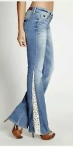 🩵 NWT Guess Premium 60 Style Flare Jeans Size 26 🩵 - Picture 1 of 5