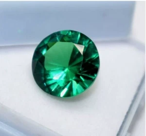 Pietra preziosa sfusa certificata granato verde taglio tondo naturale 8,50 CT. - Foto 1 di 5