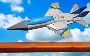 Desktop Holz Armee Flugzeug Luftwaffe Modell 200 Jet 15" - Bild 1 von 10