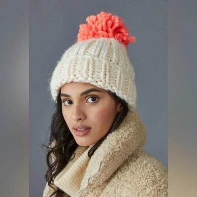 Anthropologie Suri Pom Gorro OS Chinky Tejido Difuso Crema Bohemio Suave Niña Foto 1 de 4
