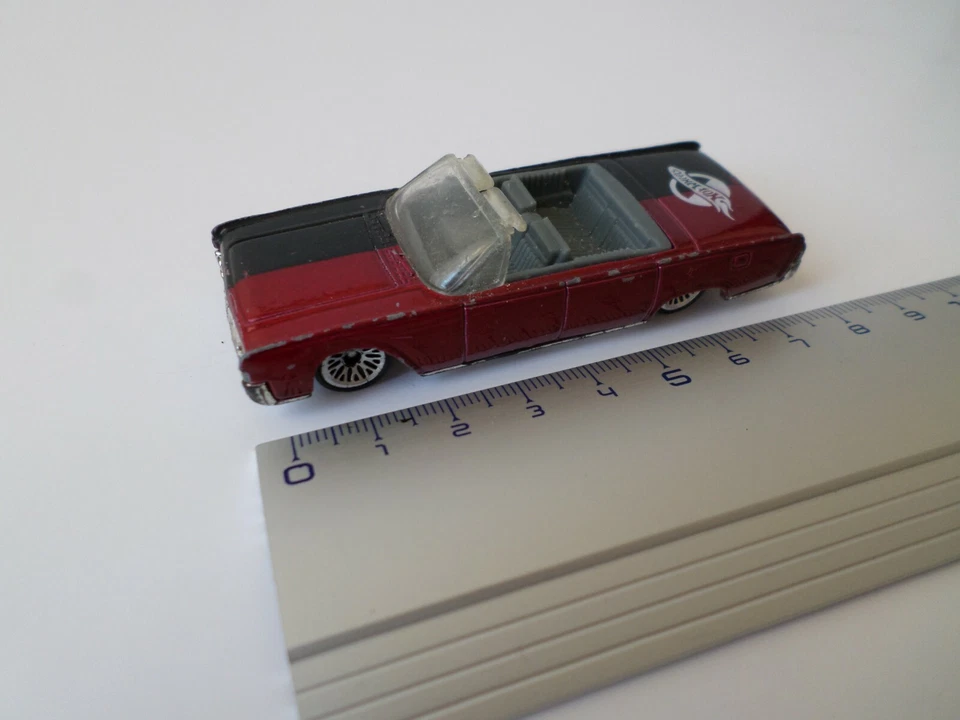 lincoln cabriolet modele continental bordeaux / noir - hot wheels - Photo 1/1